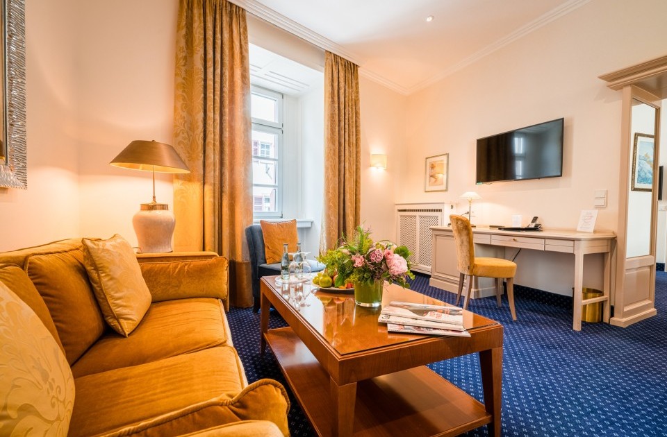 DeidesheimerHof_210612-Zimmer-Terasse-Portraet_GVOMEDIA-010