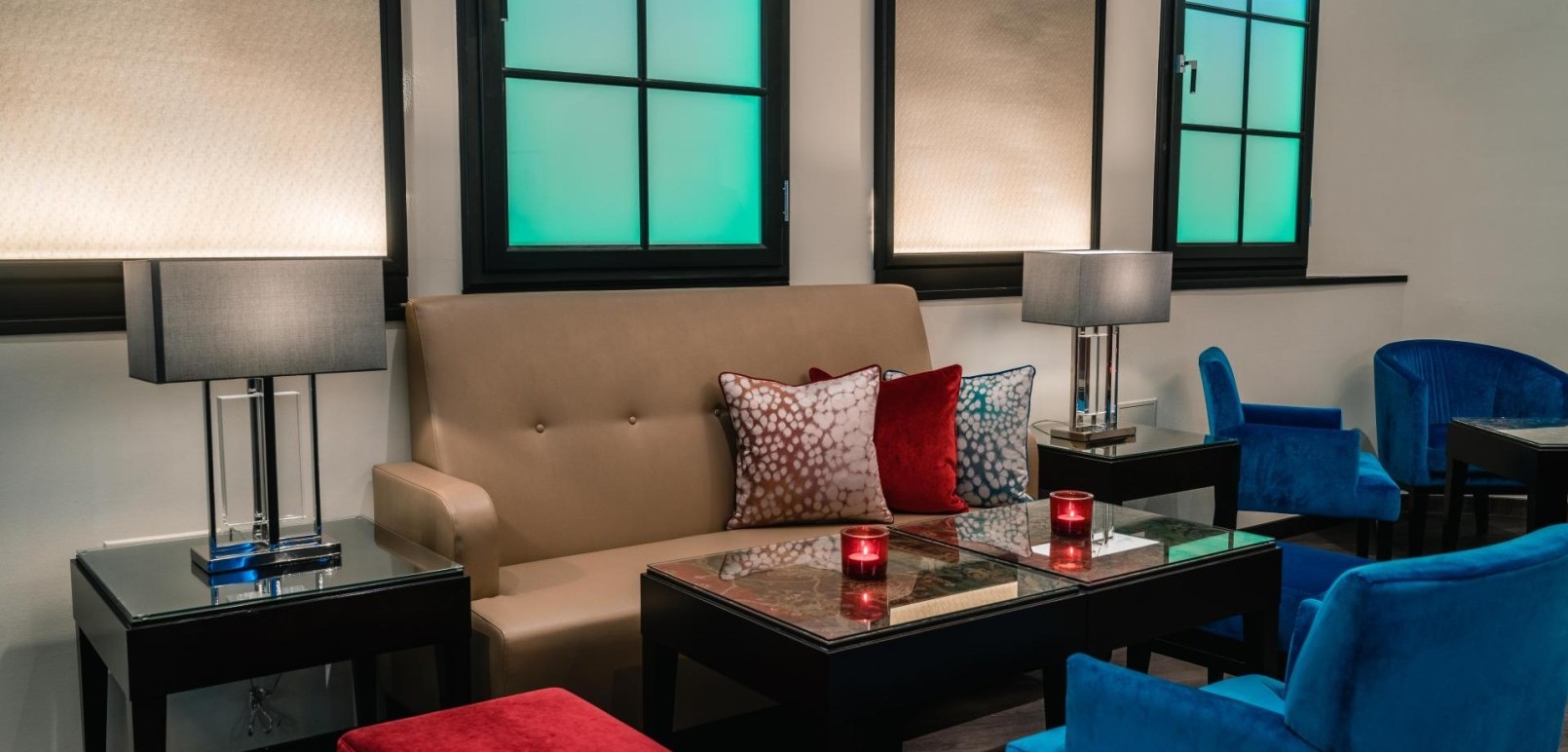 Bar Schwarzer Hahn 6